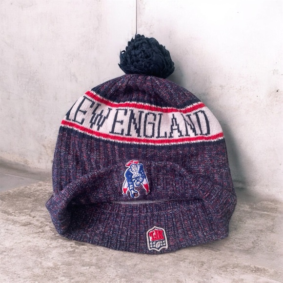 New Era Other - NFL New England Patriots Beanie with embroidered logos